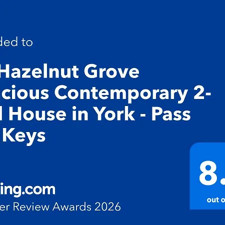 20 Hazelnut Grove Spacious Contemporary 2-bed House In - Pass The Keys *